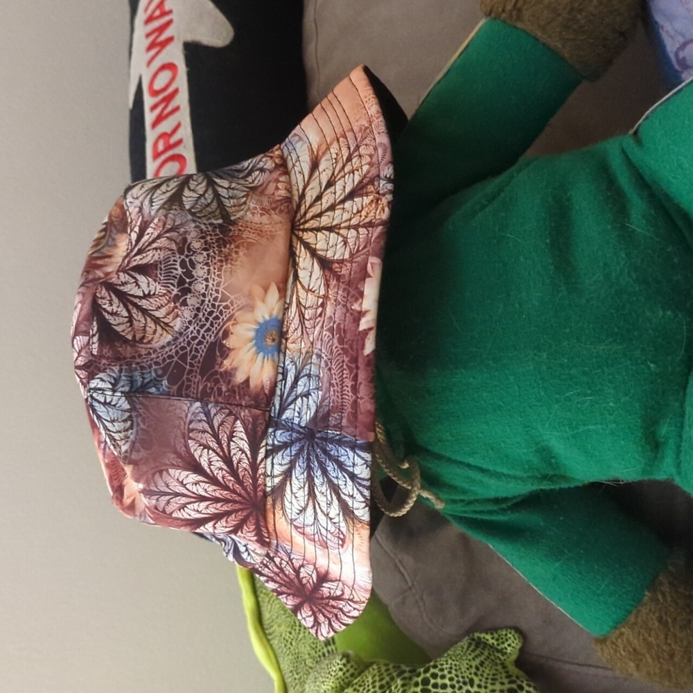 SALE super cute flowers design bucket type style hat Worn once